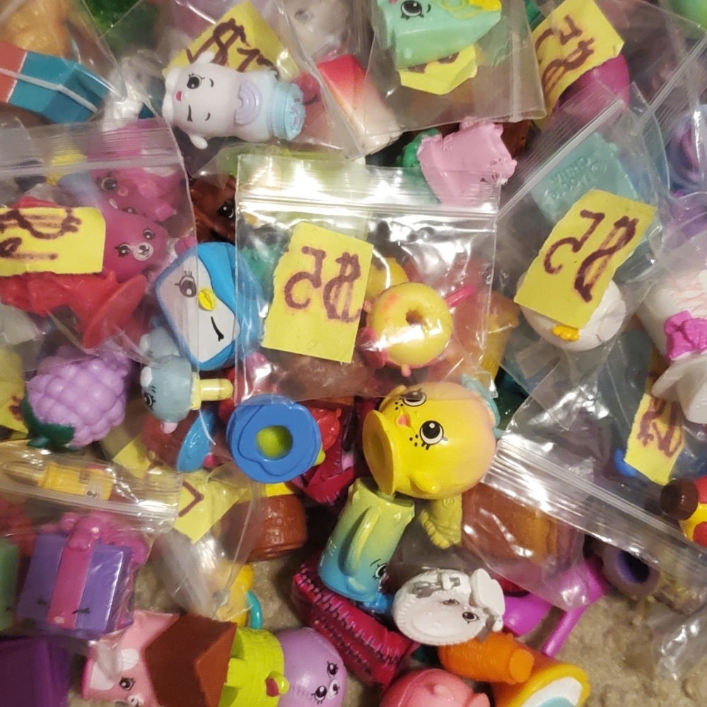 !!!!!💜💙💚Big lot of shopkins💚💙💜!!!!!! - Picture 3 of 5